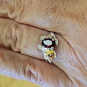 New Faceted Garnet flower sterling silver Ring size 7